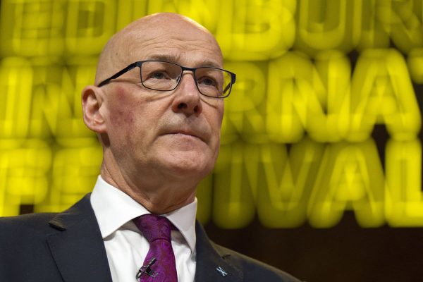 Swinney criticizes UK Government for delayed evacuation of Gaza children